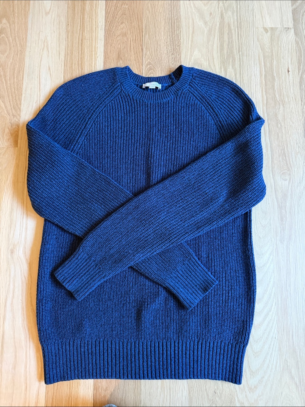 GAP Men's Navy Blue Ribbed Crewneck Sweater